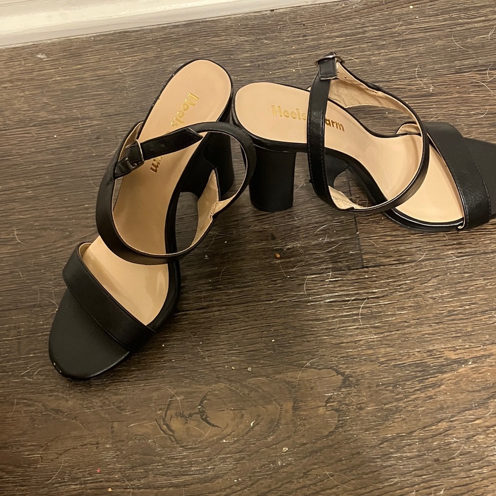 Black Strappy Women's Sandals